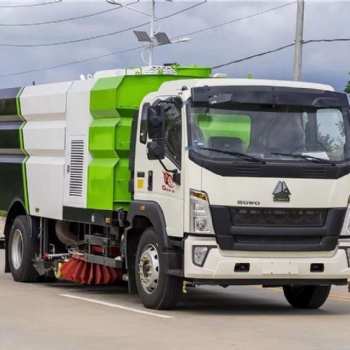 國(guó)六重汽豪沃豪華洗掃車(chē) 配濰柴220馬力