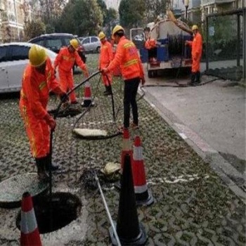 牛欄山附近抽污水化糞池清掏雨水管道清理