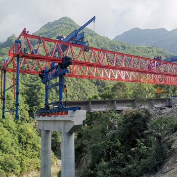 四川眉山架橋機出租公司可在不同地形和環(huán)境下架橋